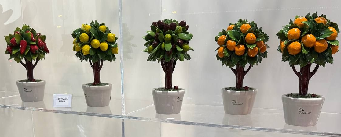 ALBERELLI , LIMONE , ARANCE ULIVO , IN CERAMICA DI CAPODIMONTE