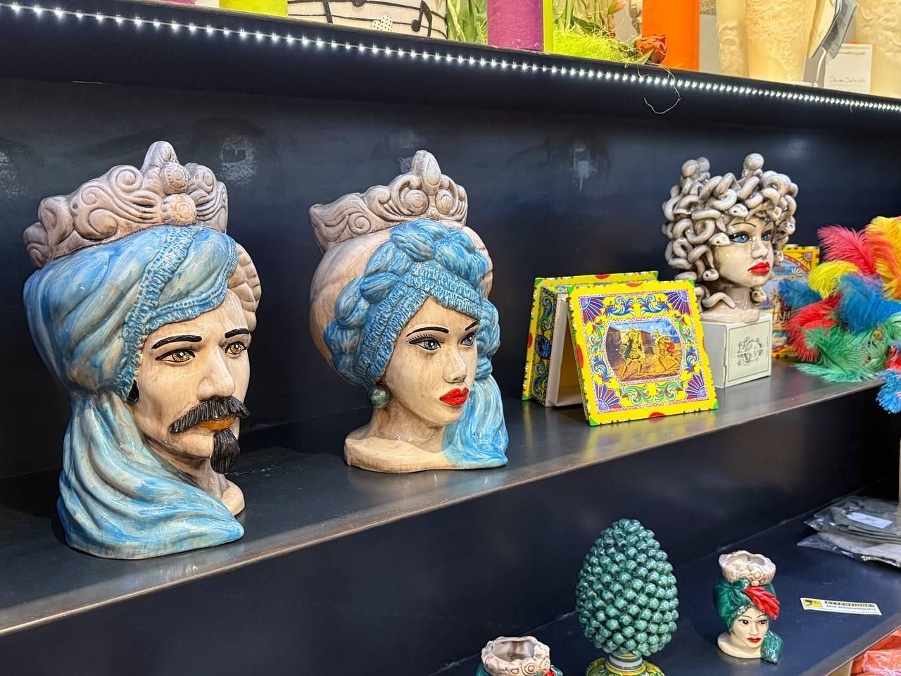TESTE DI MORO IN CERAMICA , ARTISTA PASSARELLO , TESTA DI MORO RAFFIGURANTE MEDUSA , FIGURA MITOLOGICA