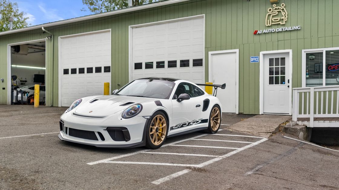 Ceramic coated hood with perfect water beads