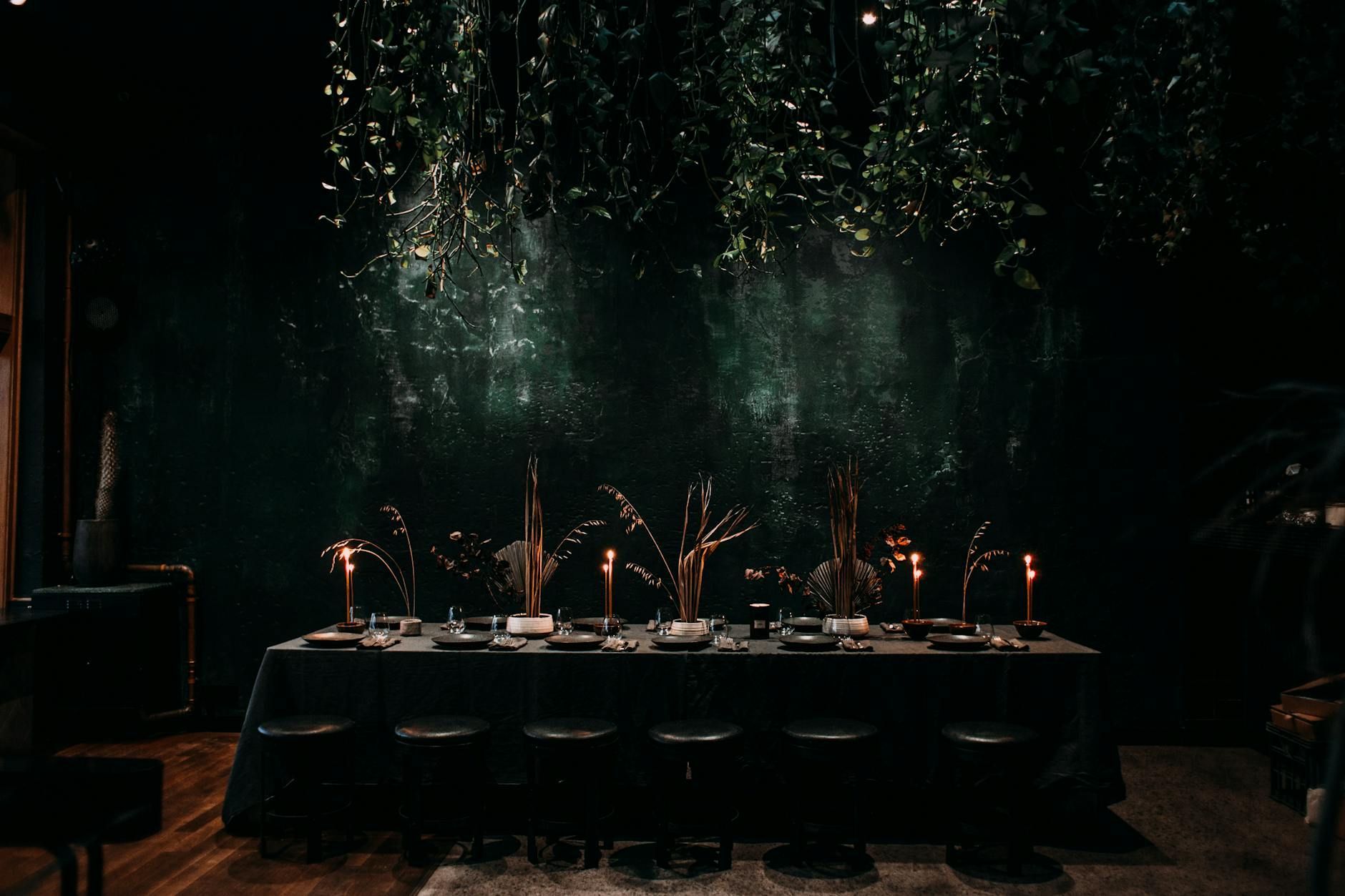 An elegant party venue near Corsicana, TX showcasing a beautifully arranged seating chart.