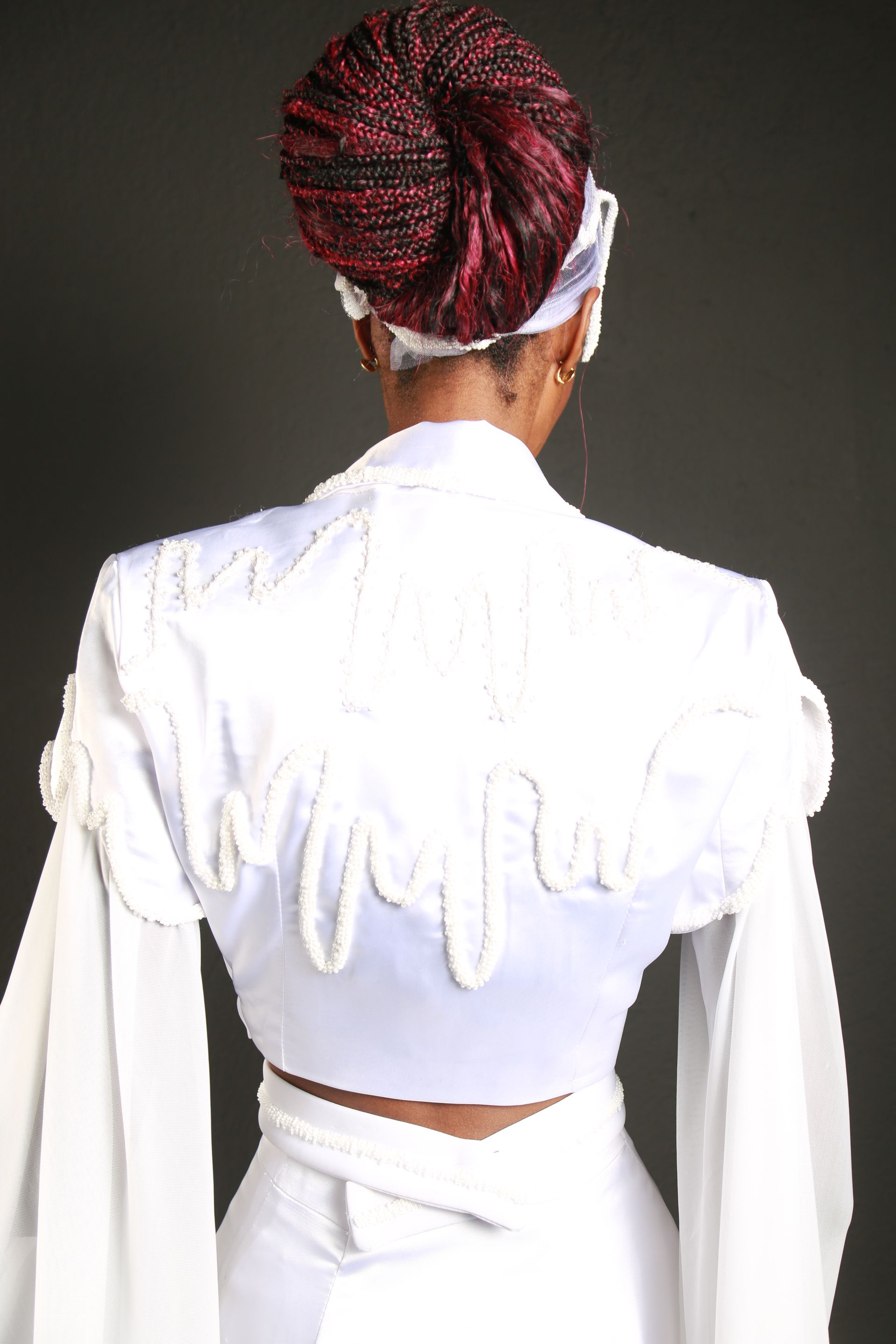 white dentelle