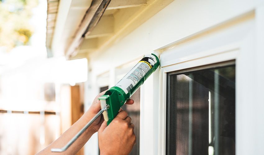 Caulking Window