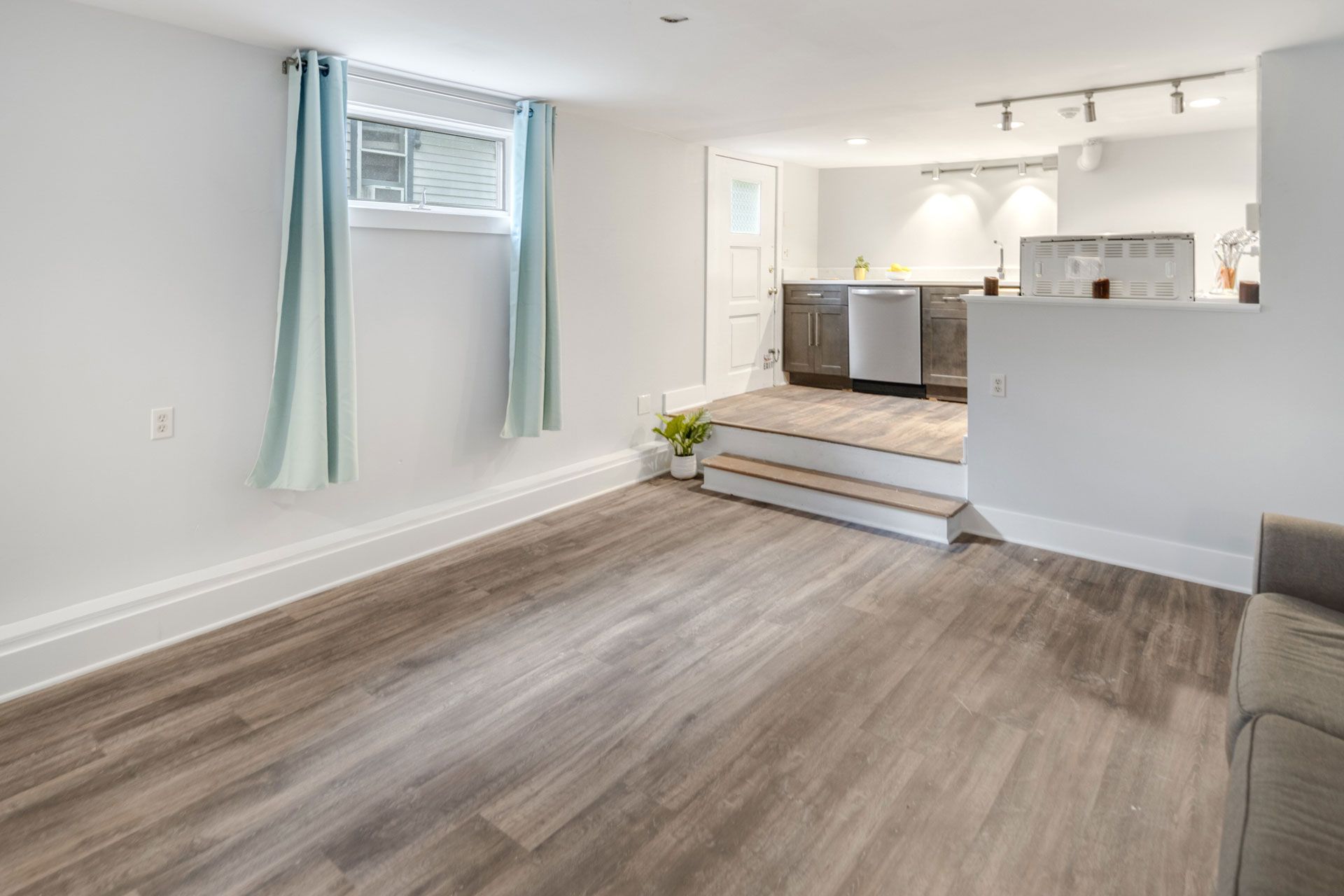 404 University Avenue Unit 5