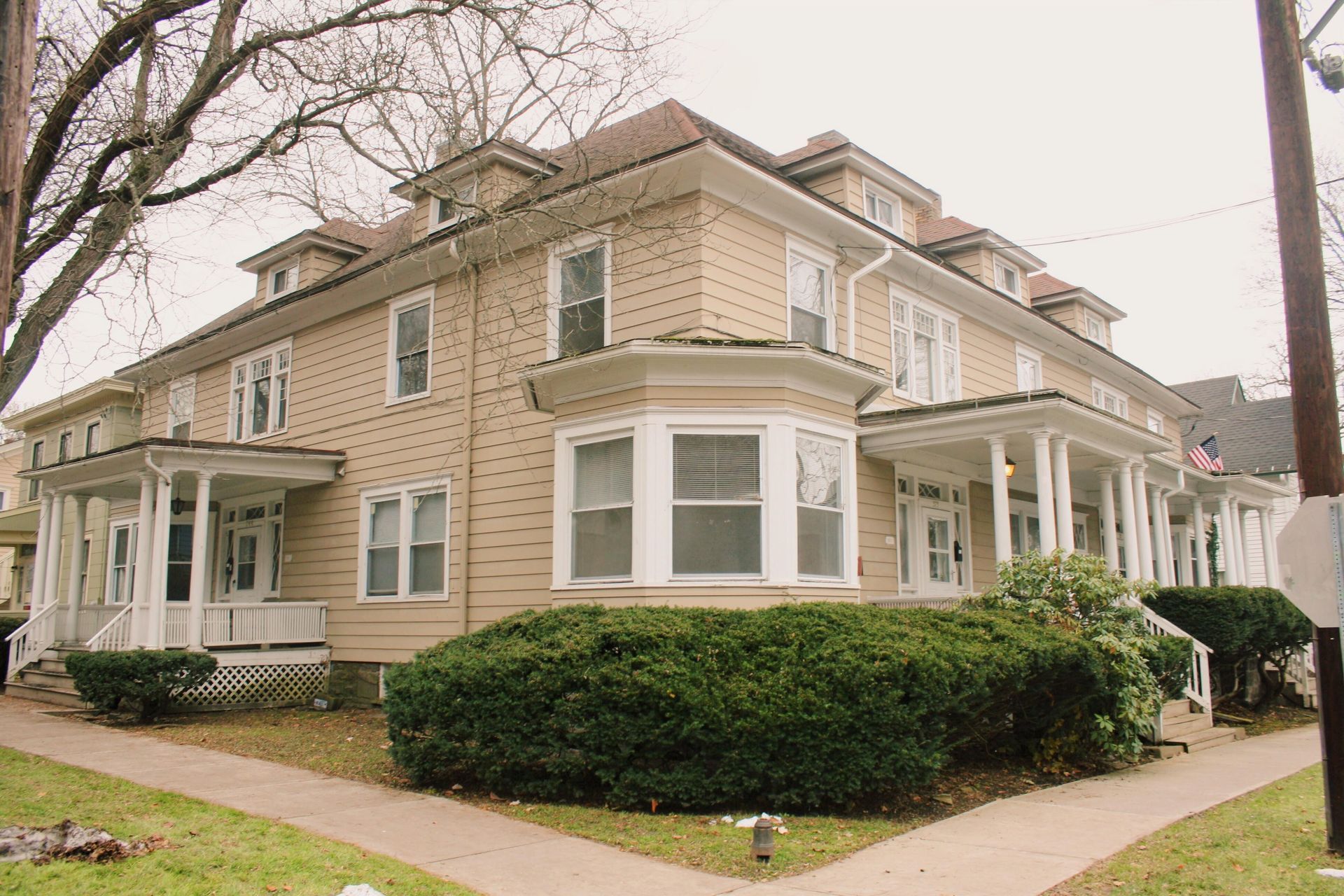 311-313 Farm/144 Linn St