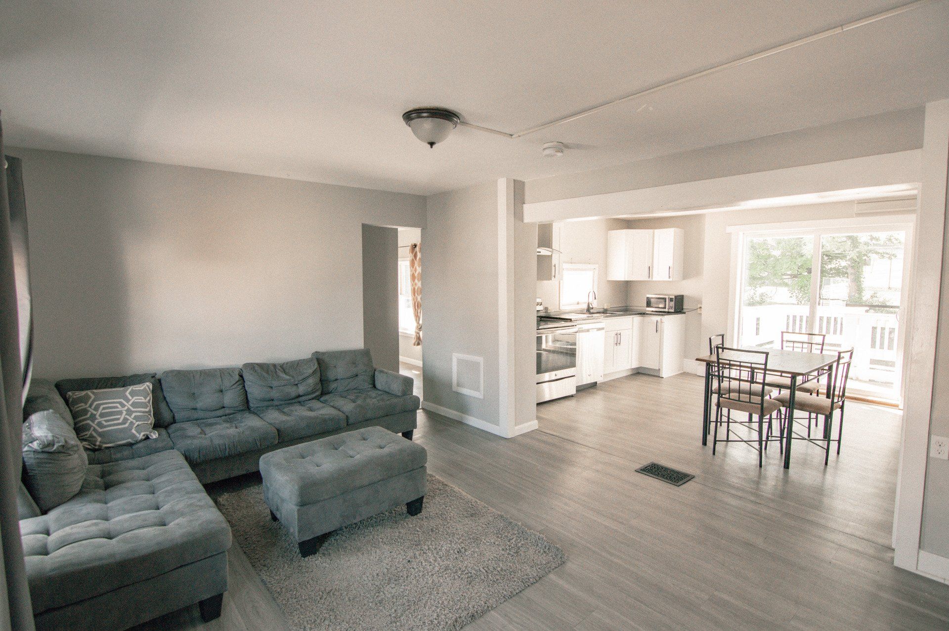 607 S. Aurora Kitchen