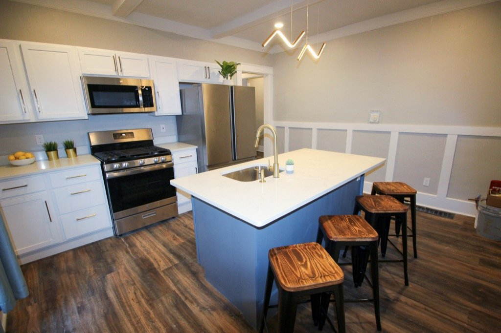 613 e state st unit 1