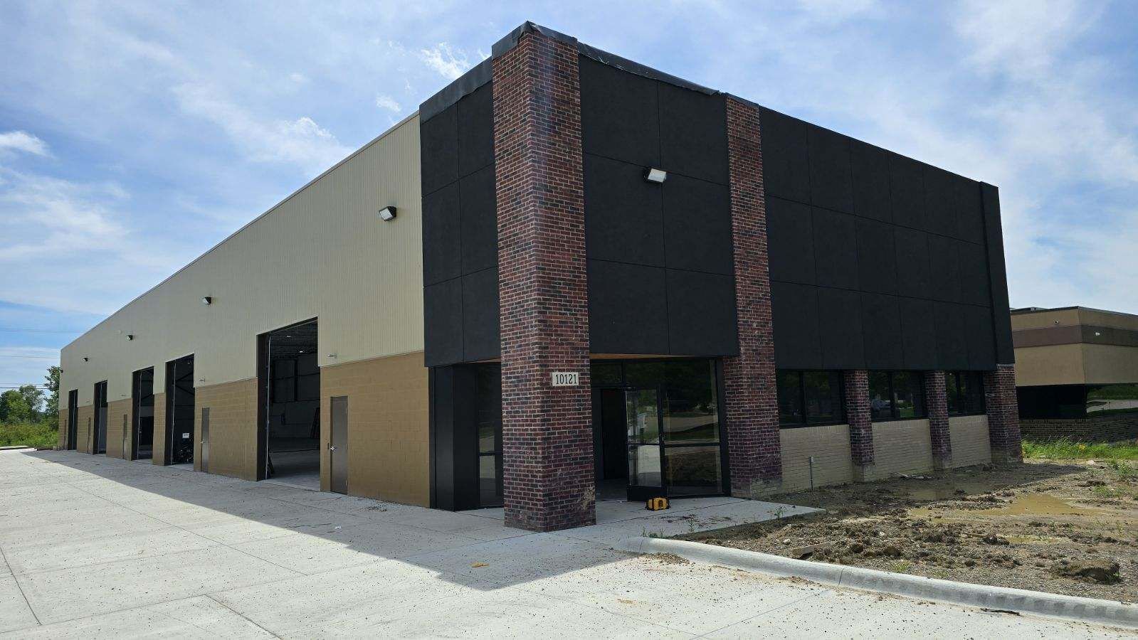New Auto Repair Building Exterior With Multiple Service Bays | Auto DR