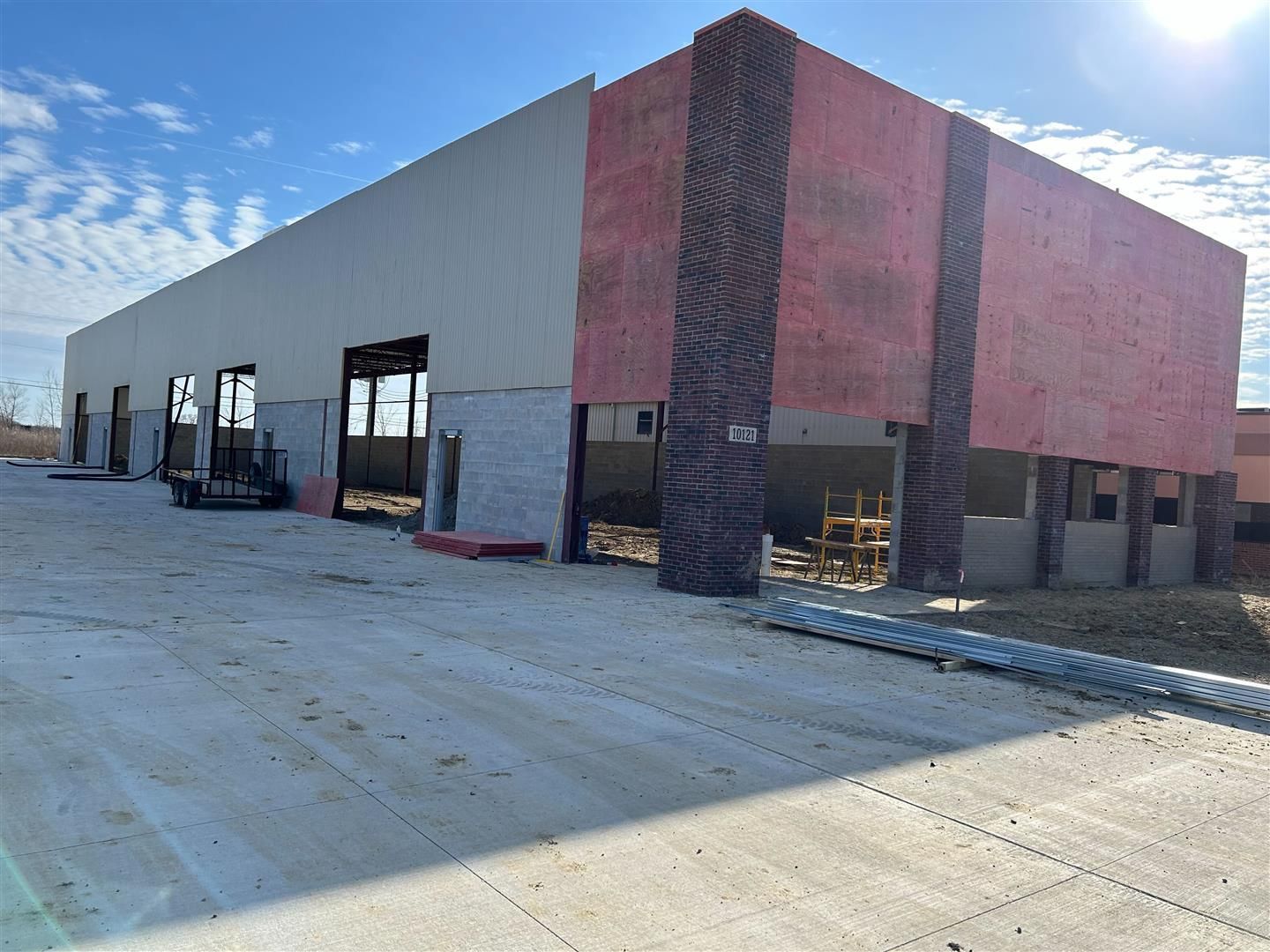 New Auto Repair Facility Exterior With Paved Driveway | Auto DR