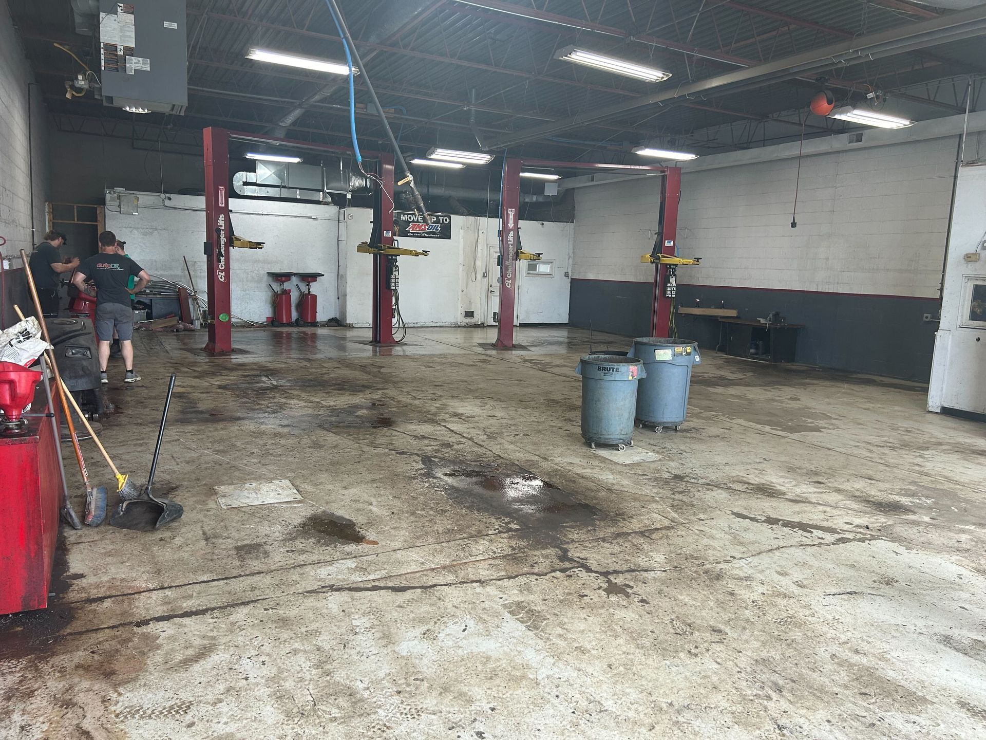 Auto Repair Service Area During Facility Setup | Auto DR