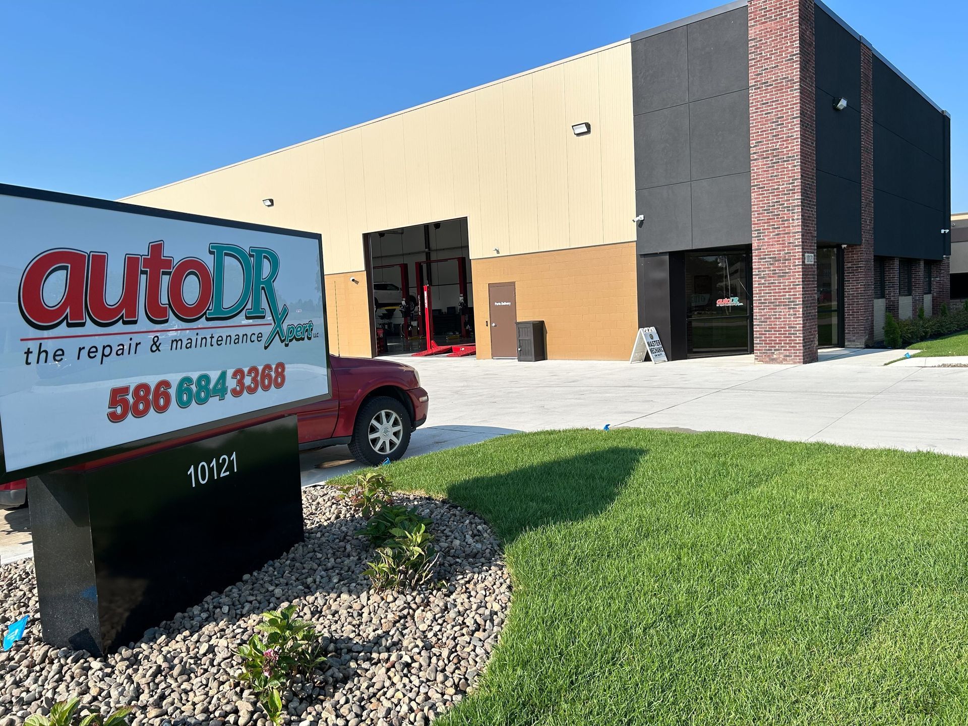 Auto DR Auto Repair Shop Exterior With Monument Sign | Auto DR