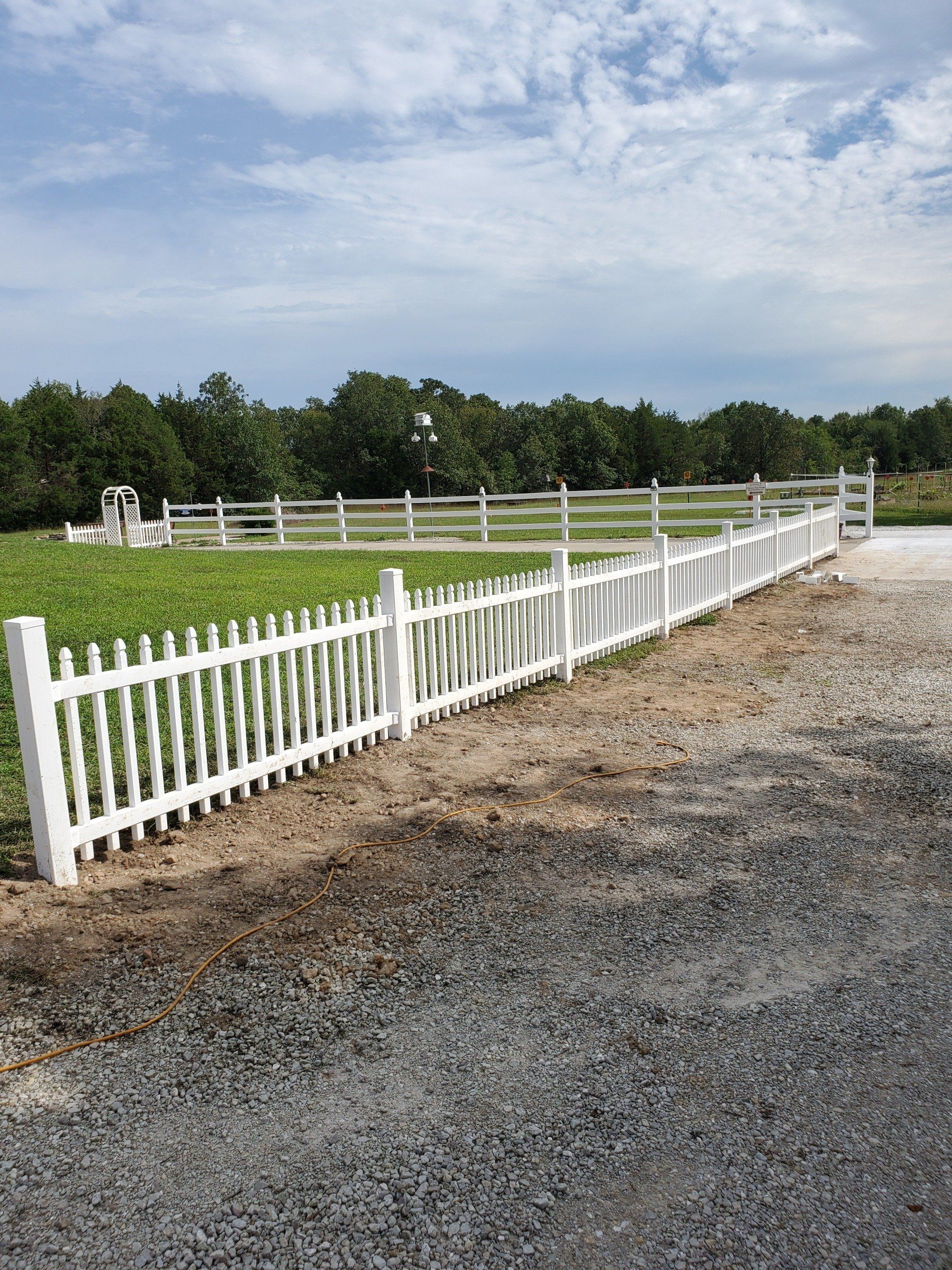 vinyl fences