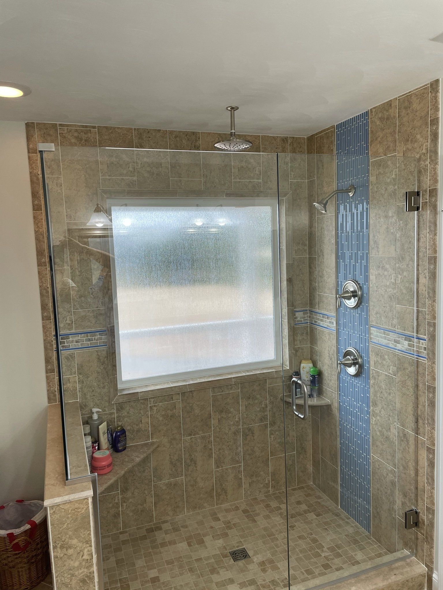Frameless with Channel