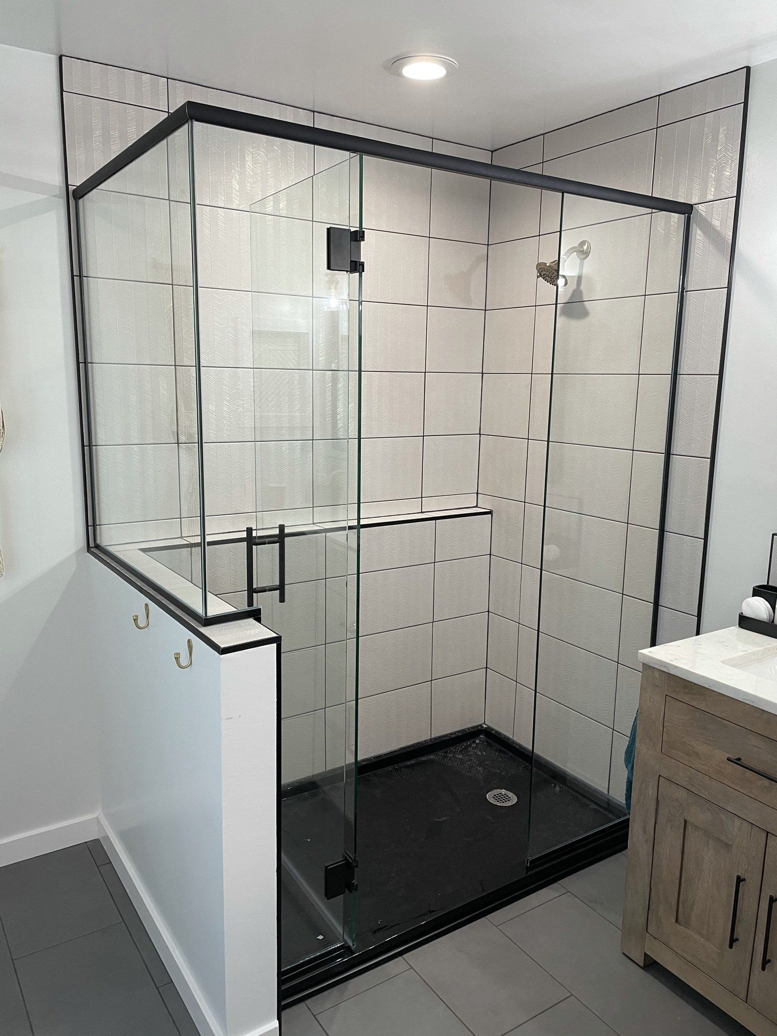 Frameless with Headed