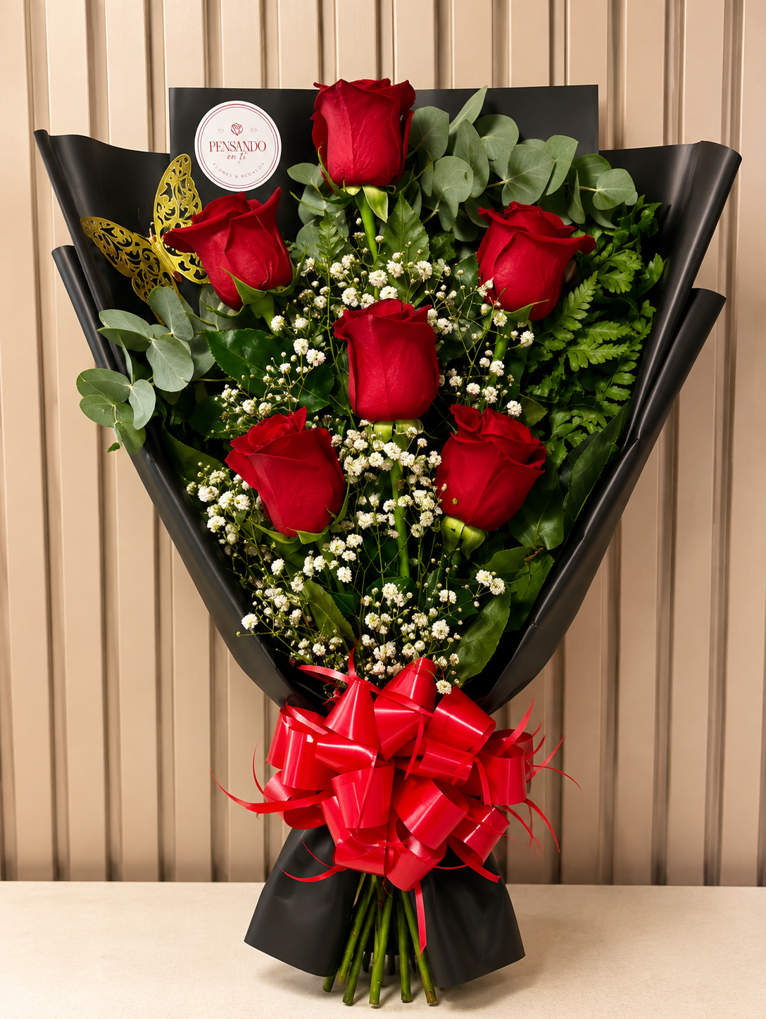 Ramo de 6 rosas importadas