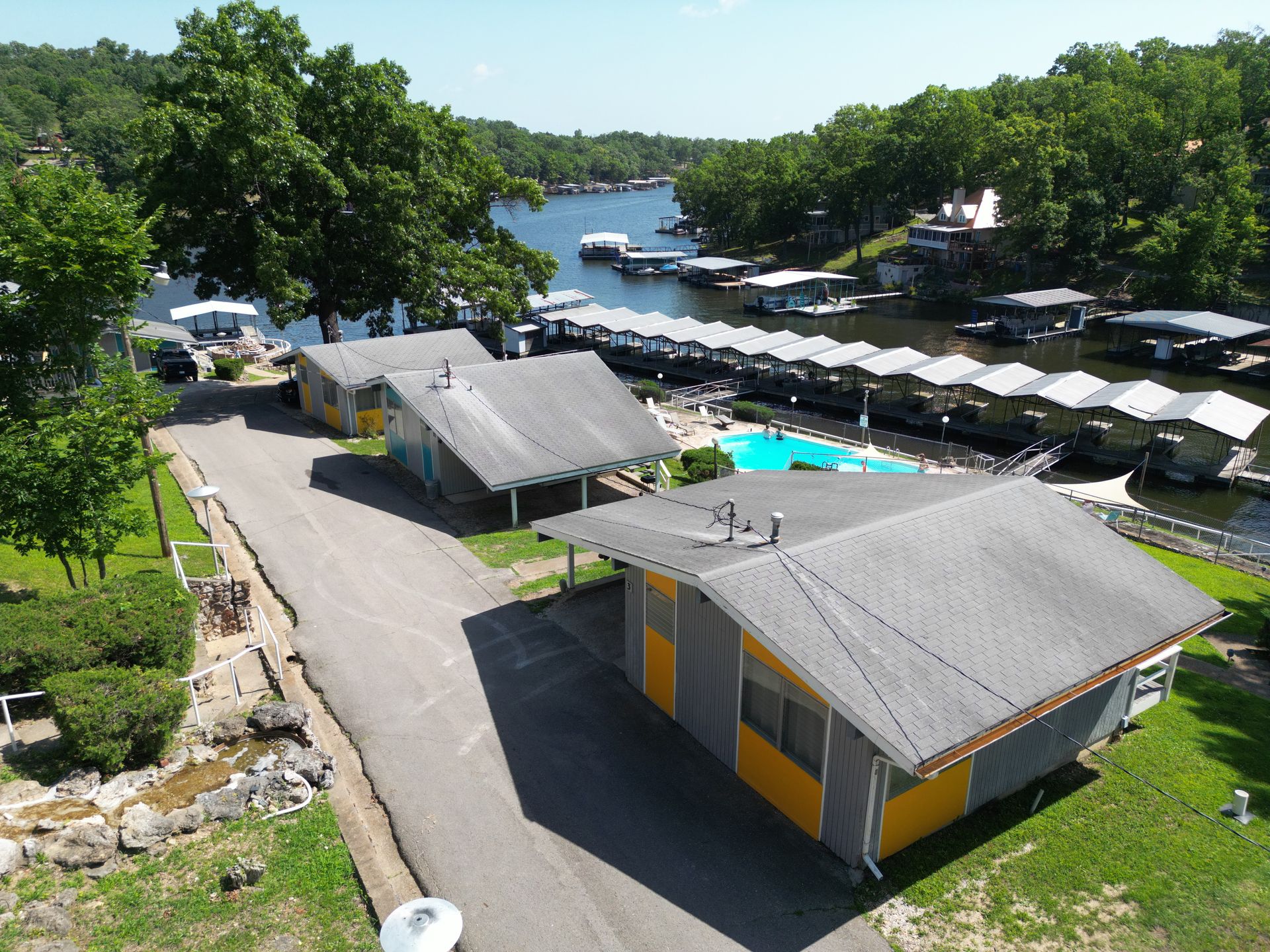 Photos and Videos of Lakefront Resort