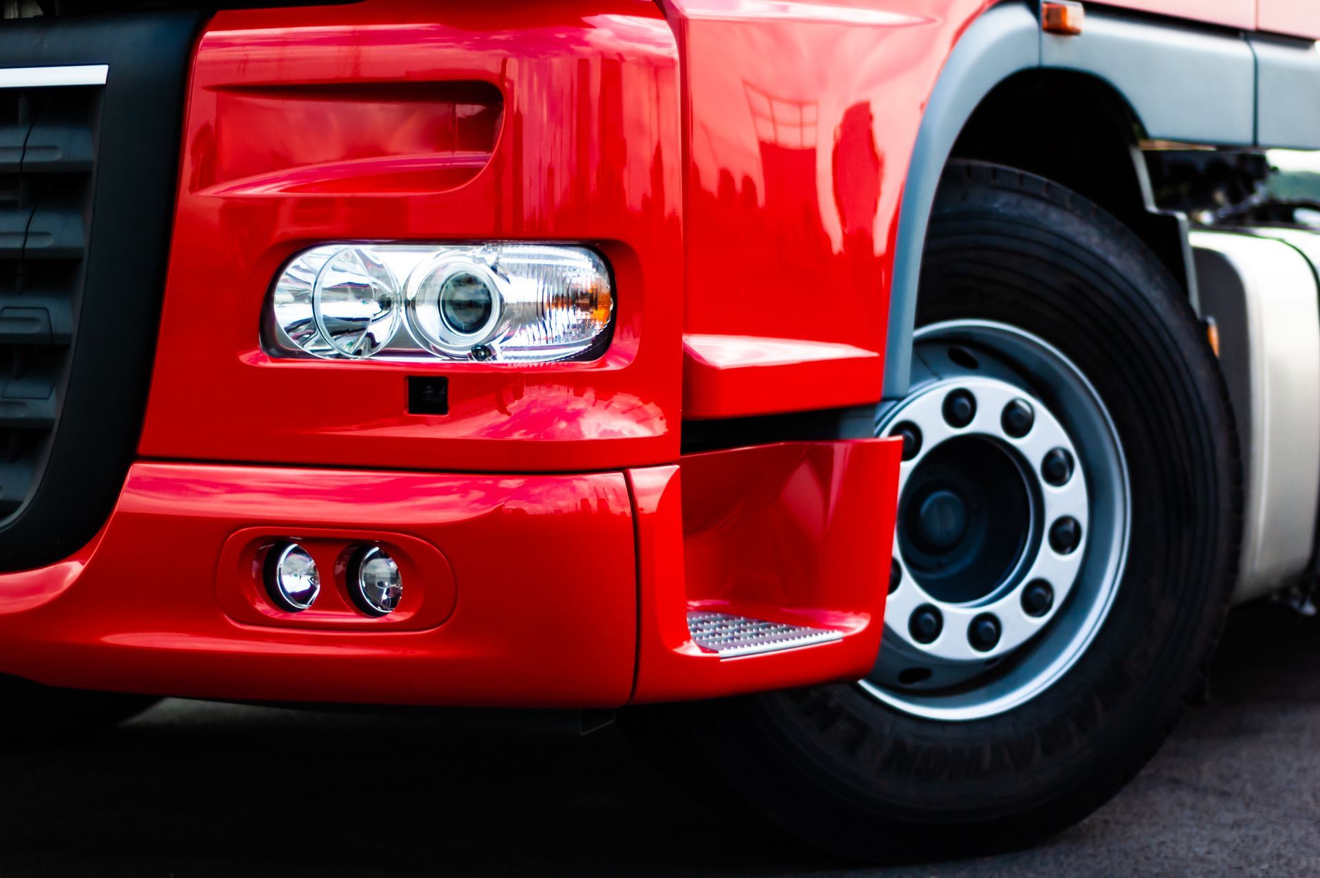 Vehicle Headlamp Replacement at Fowler Diesel Service in Liverpool, PA