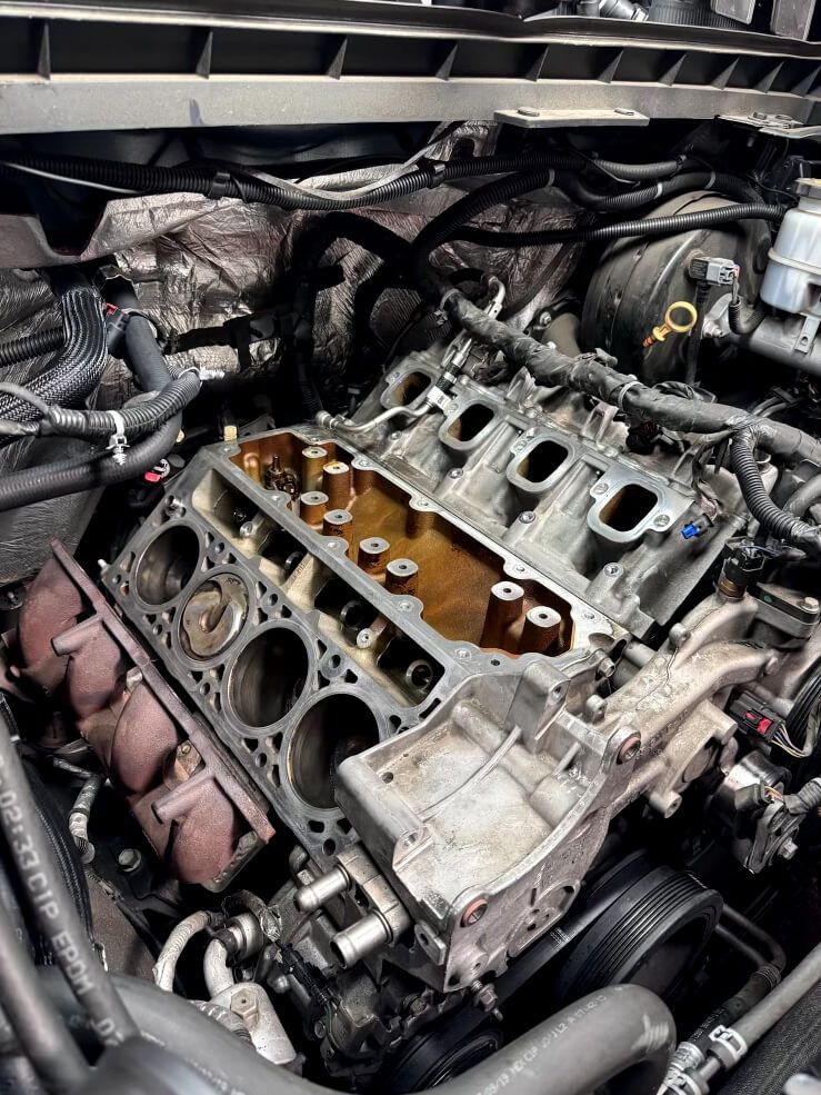 Internal Combustion Engine with the Cylinder Head Removed | Savi Ranch Automotive