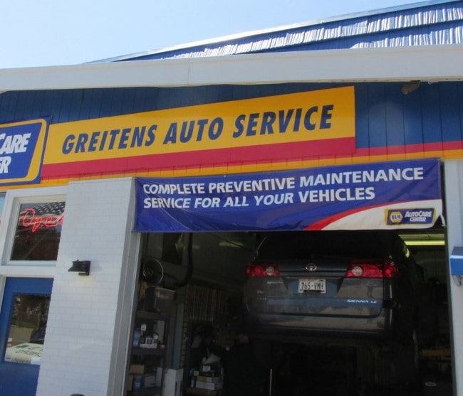 Greitens Auto Service Bay