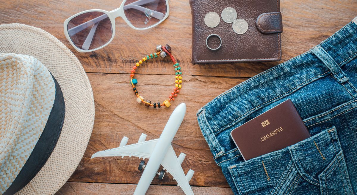 An image representing travel and early booking.