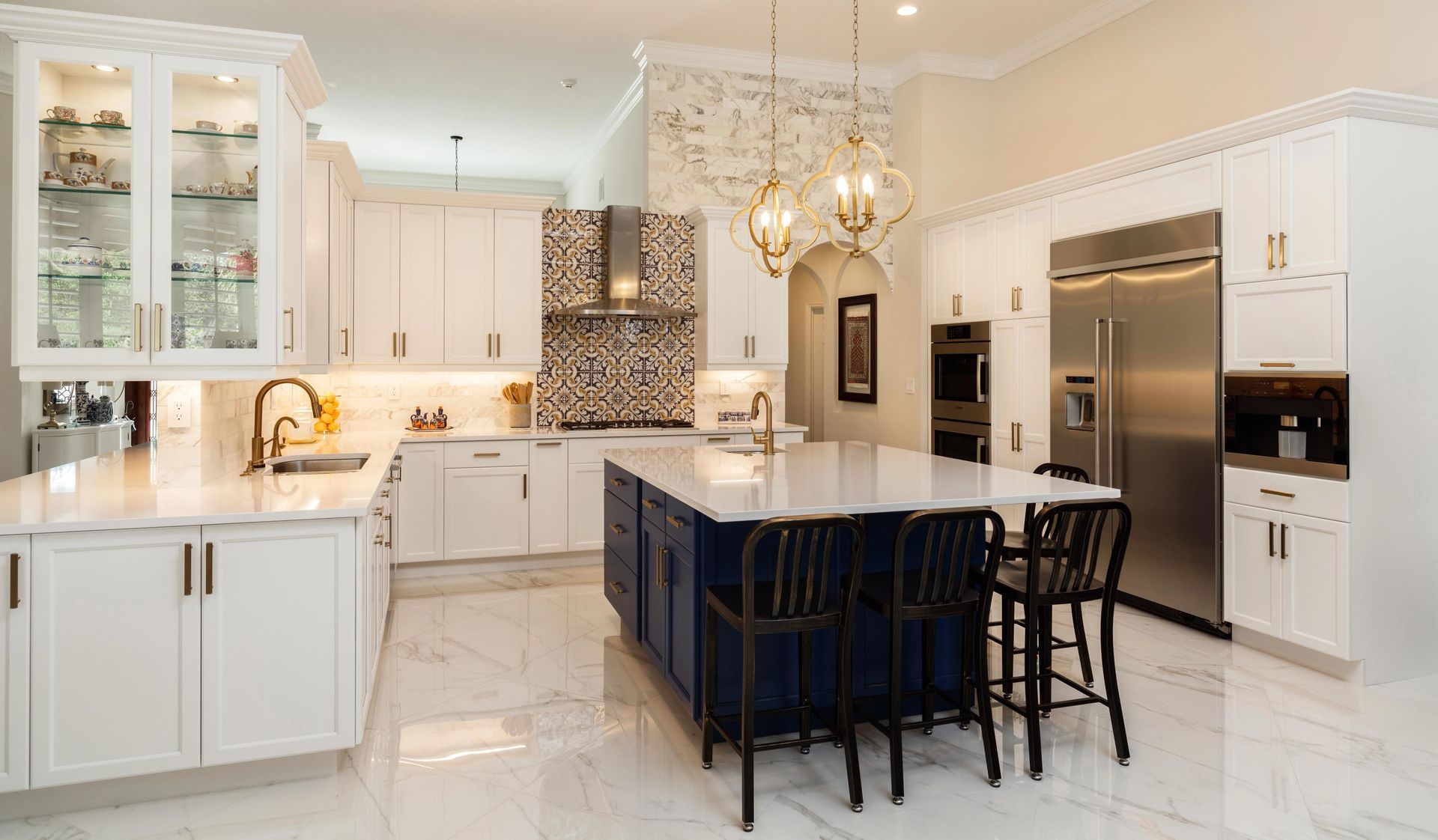 Transitional Kitchen Remodel by 1ST PROSERVICE LLC project photo
