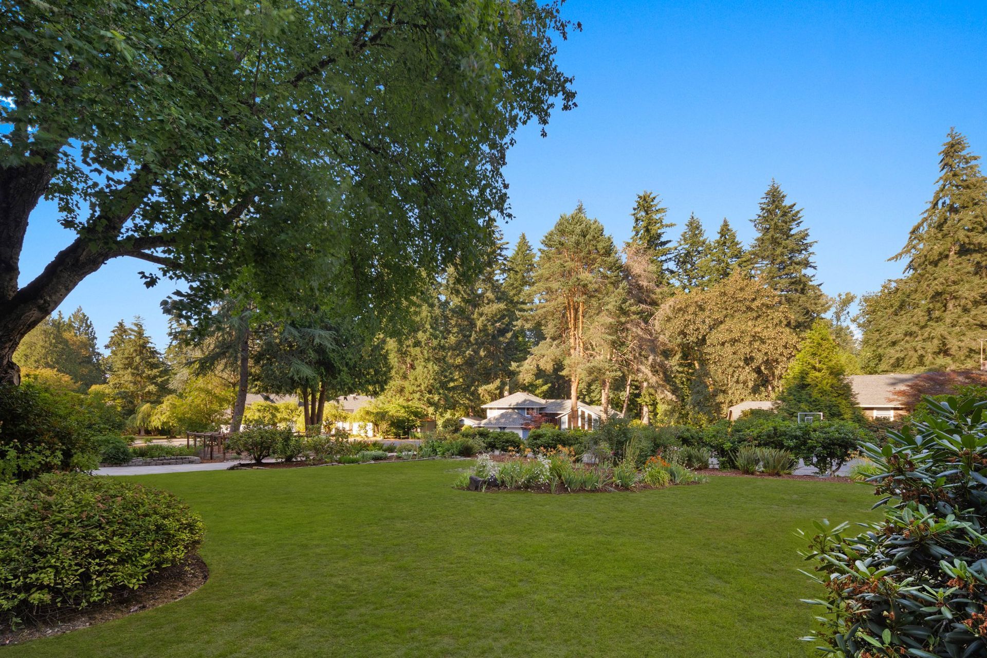Garden & Lawn after full home remodeling