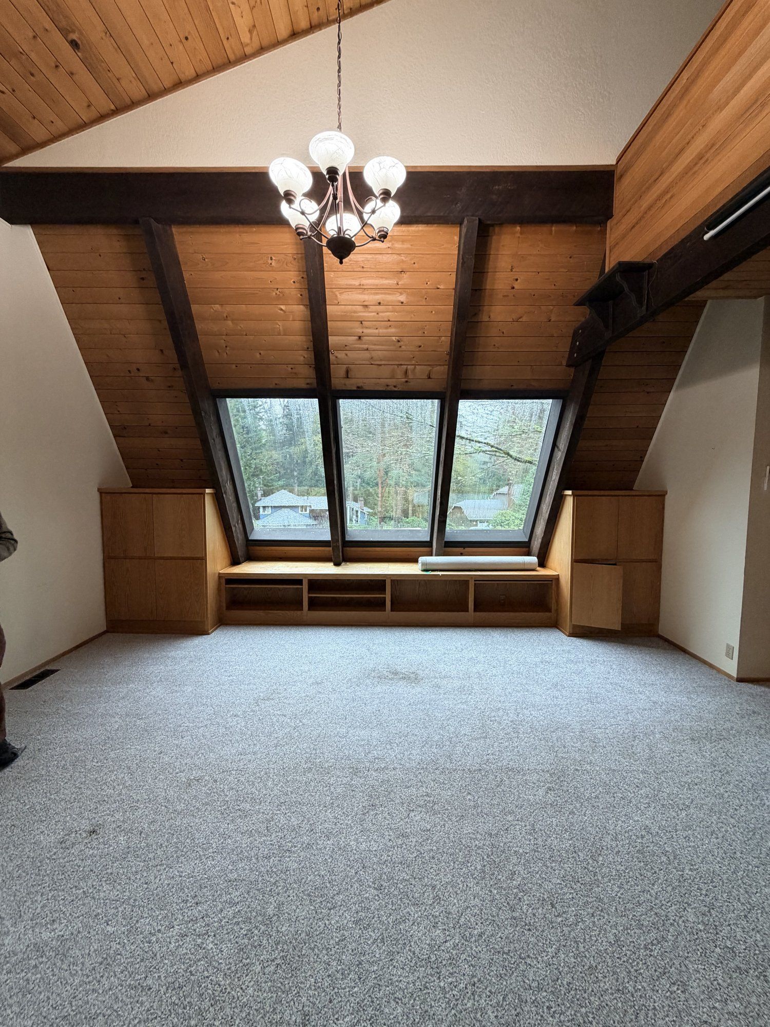 Living room before renovation