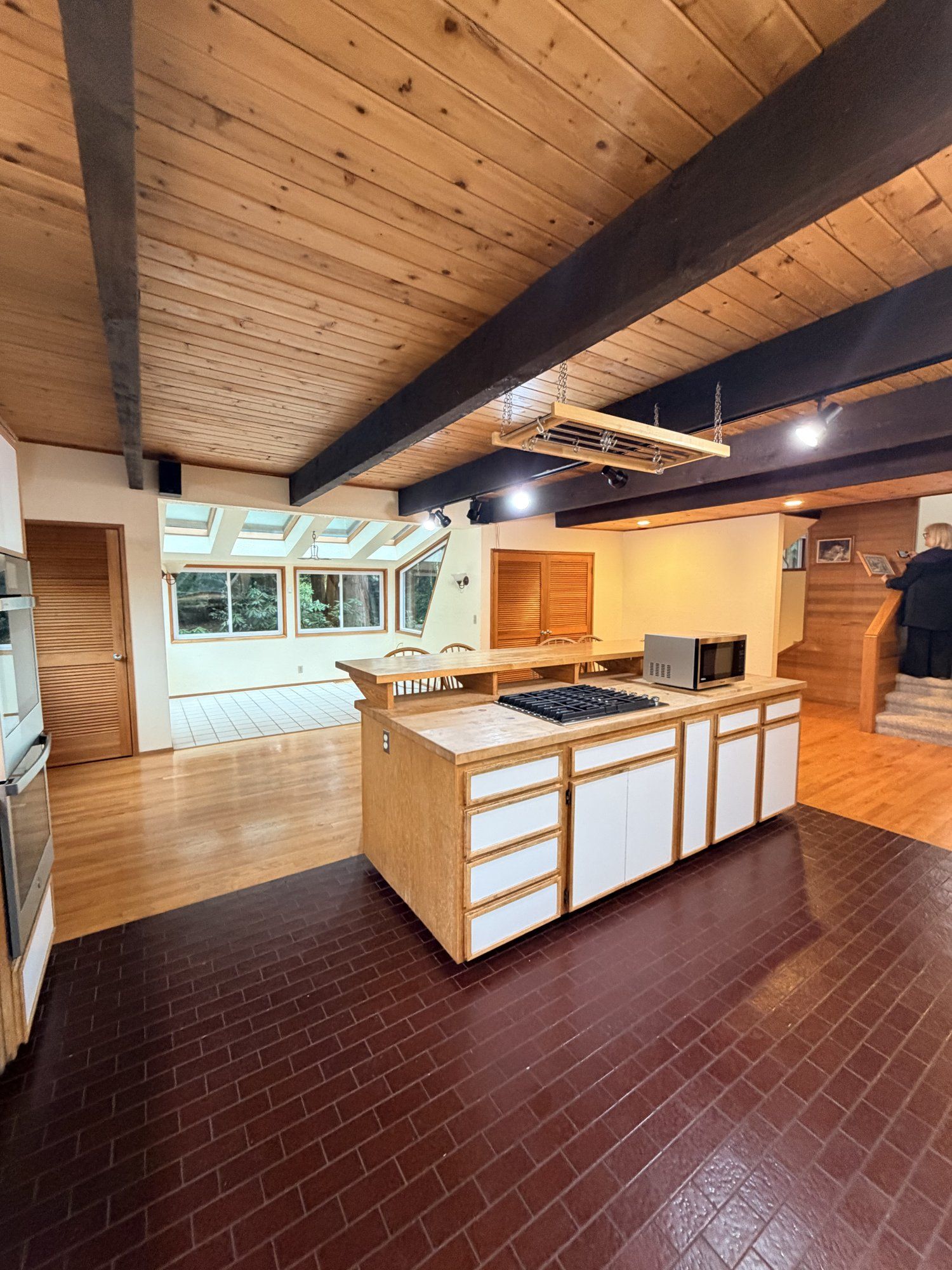 Kitchen before remodeling