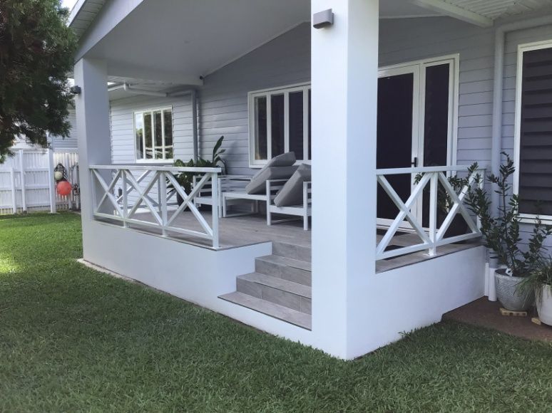 A White House With A Porch And Stairs — Ward's Aluminium in Burdekin, QLD