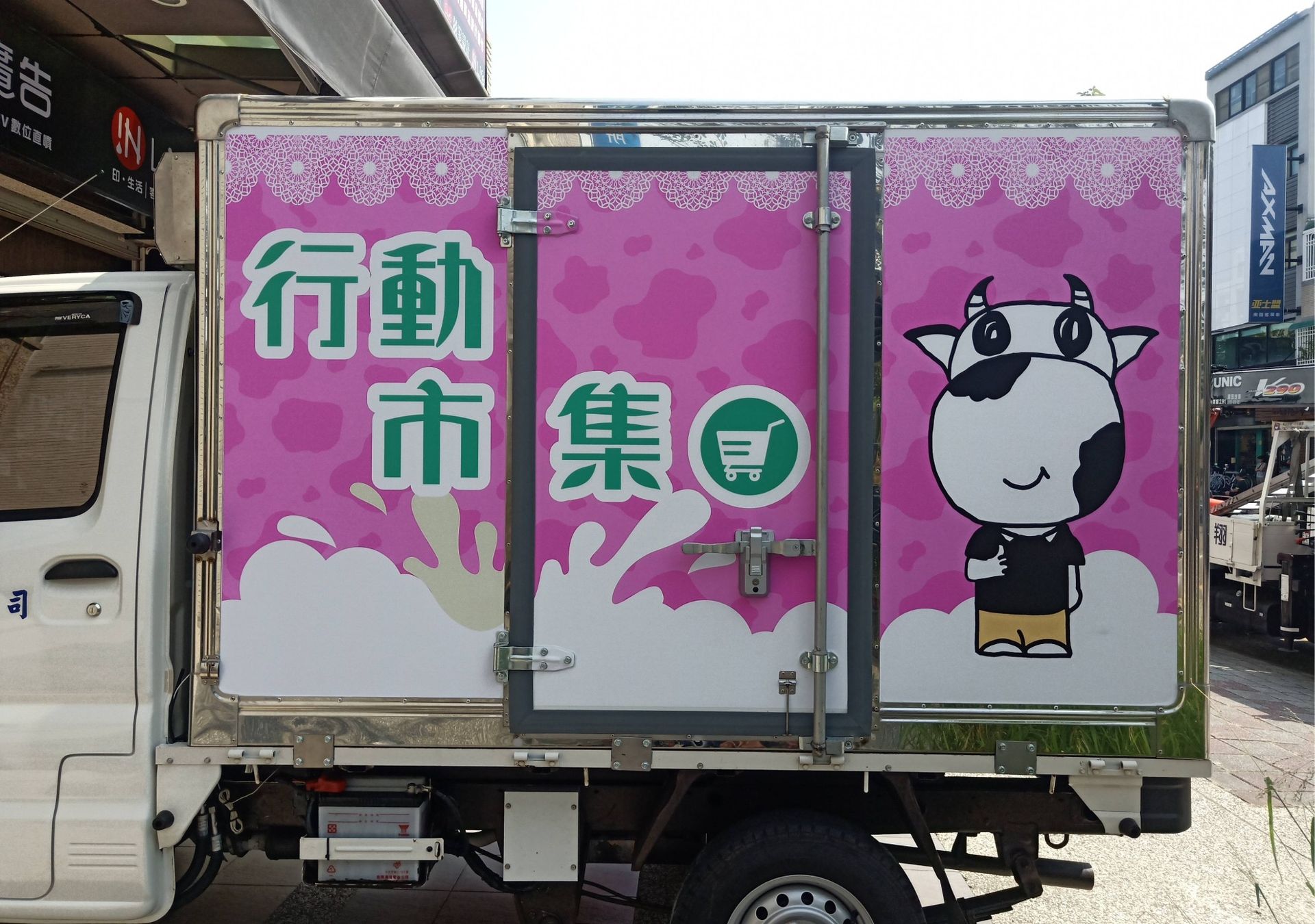 廣告車貼