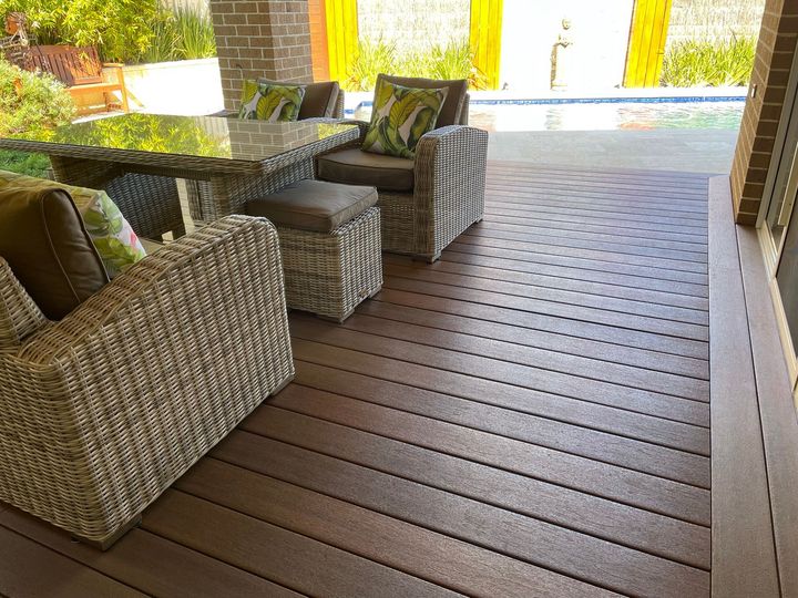 outdoor pool deck