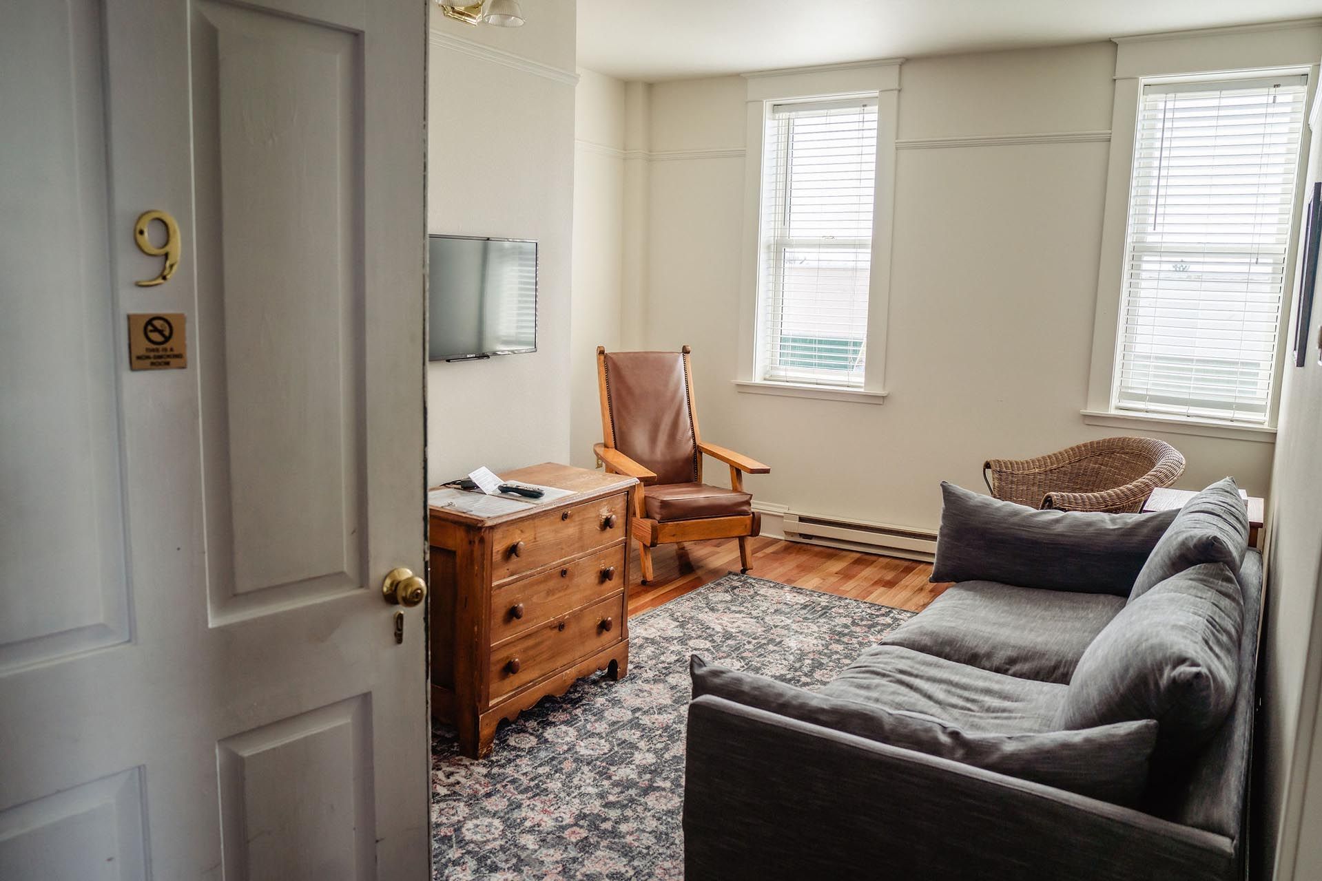 Grand Accomodations
