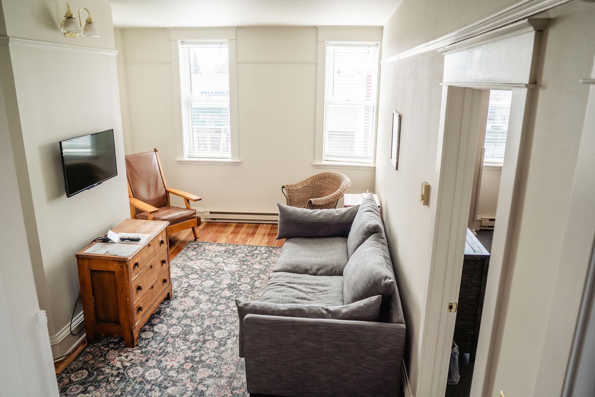Grand Accomodations