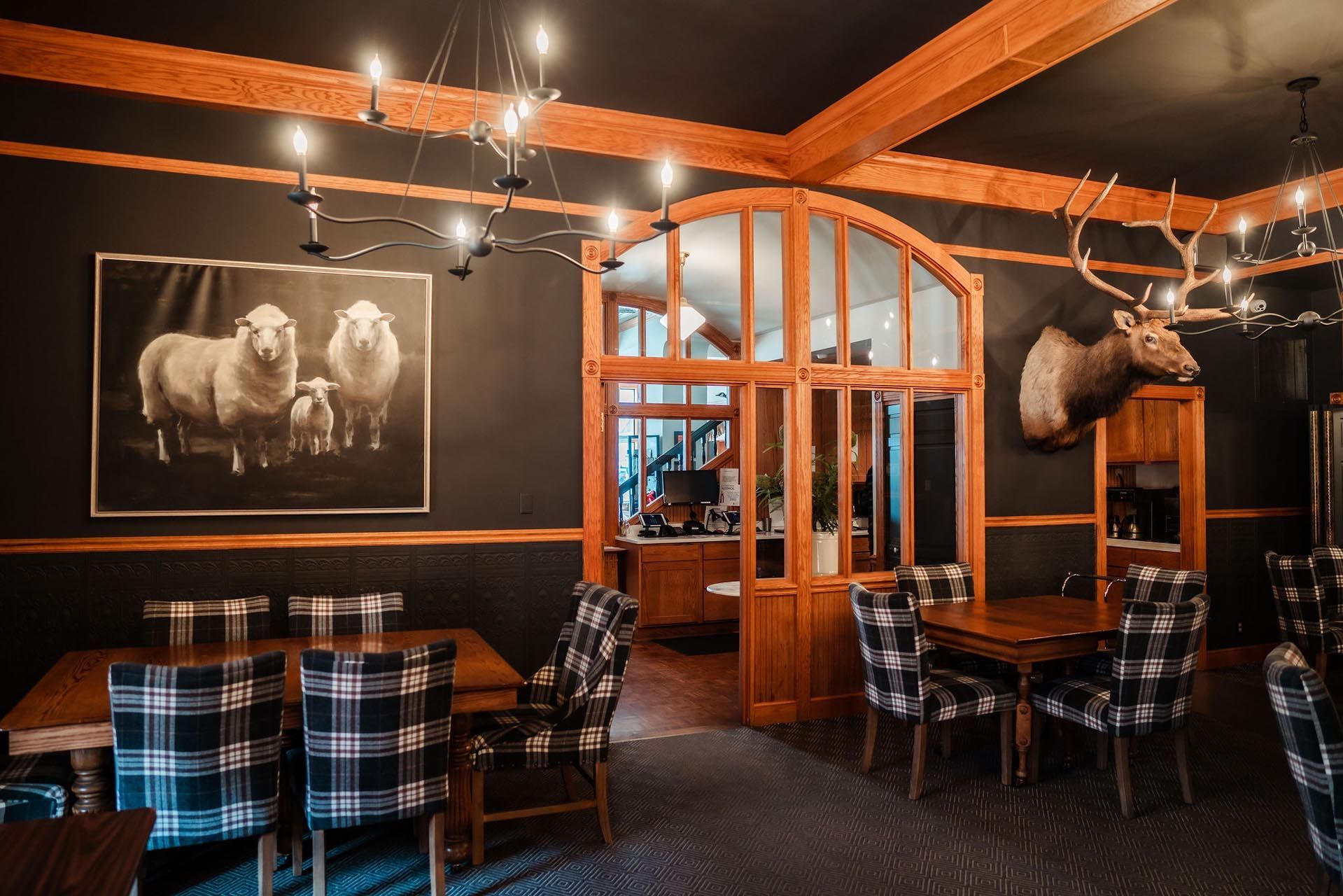 Grand Formal Dining