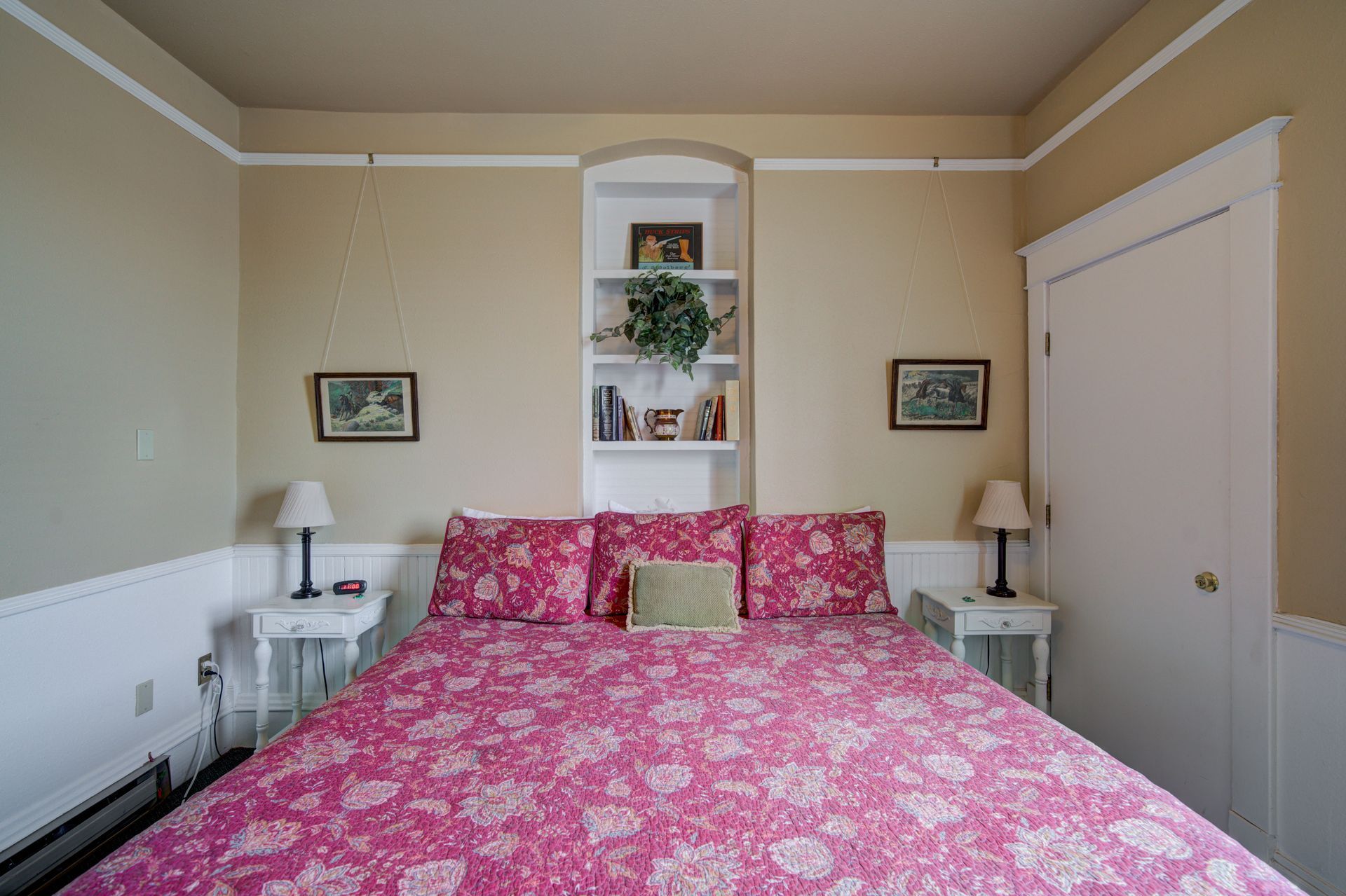 Grand Accomodations