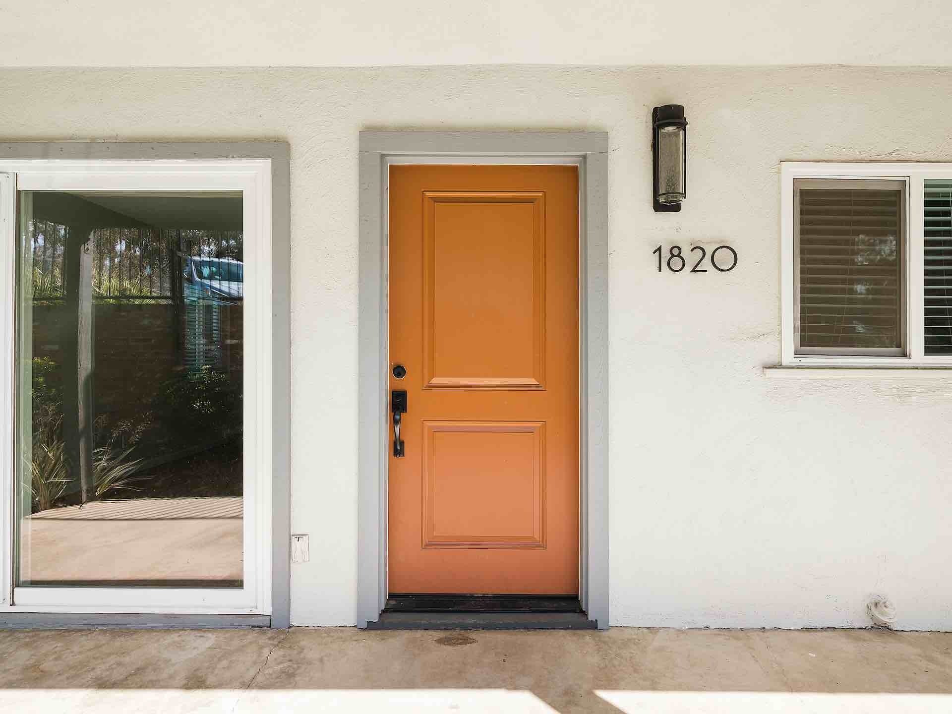 Exterior entryway of 1820 Terrace Park Apartment
