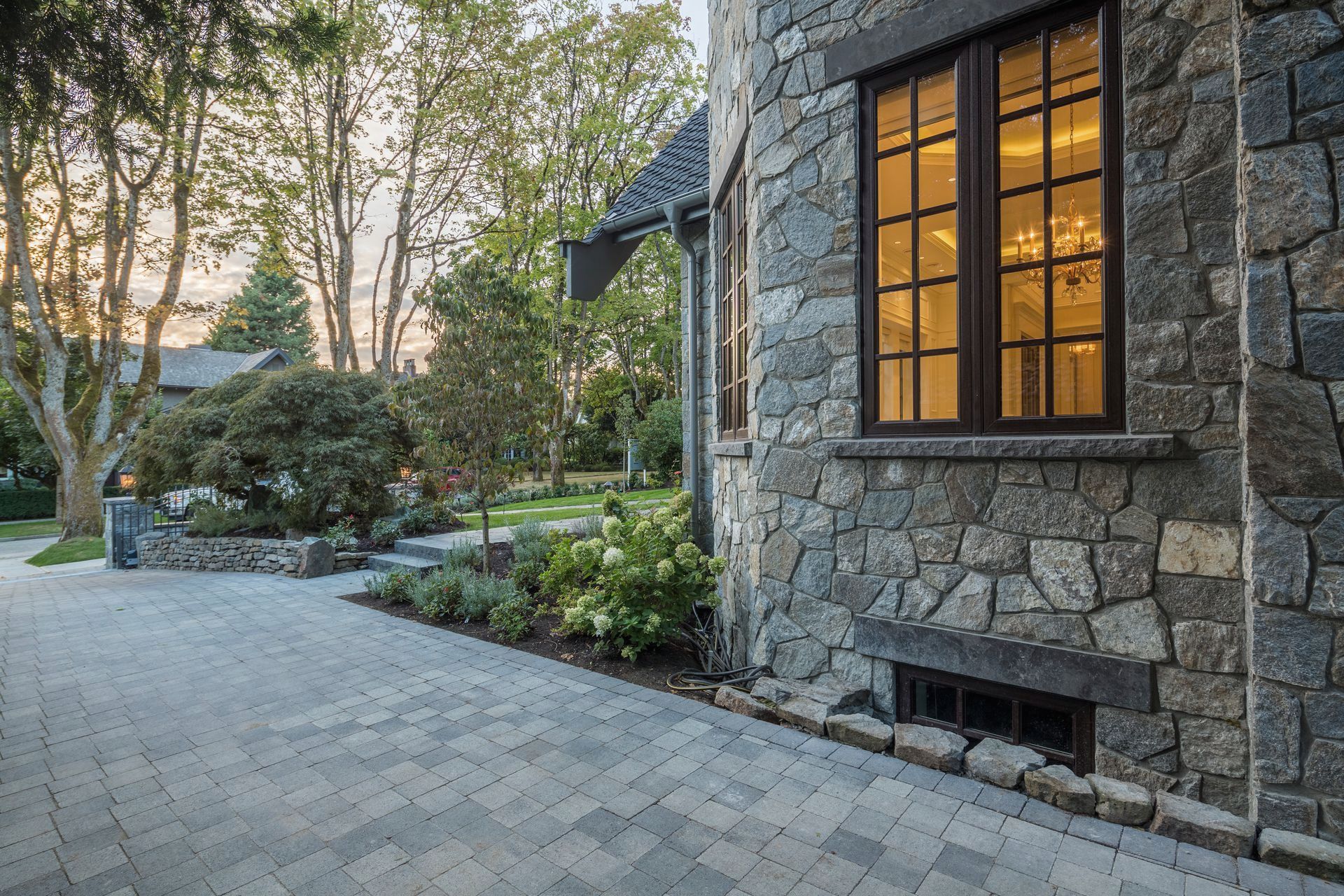 Wall Facings | Exterior Stonework | Residential | Stillwater Stoneworks