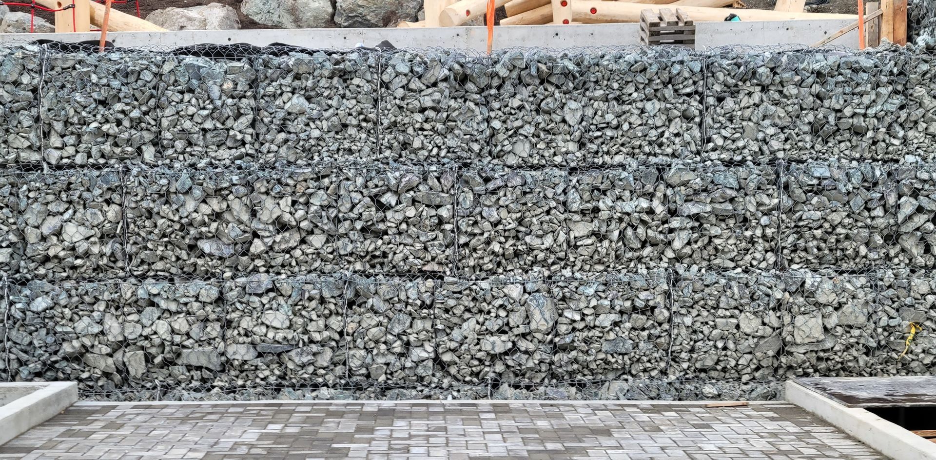 Bellevue Retaining Wall Pros large gabion retaining wall