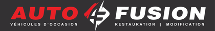 Logo : « AUTO » en rouge, « FUSION » en blanc. « VÉHICULES D'OCCASION » et « RESTAURATION | MODIFICATION » en blanc en dessous. Fond gris.