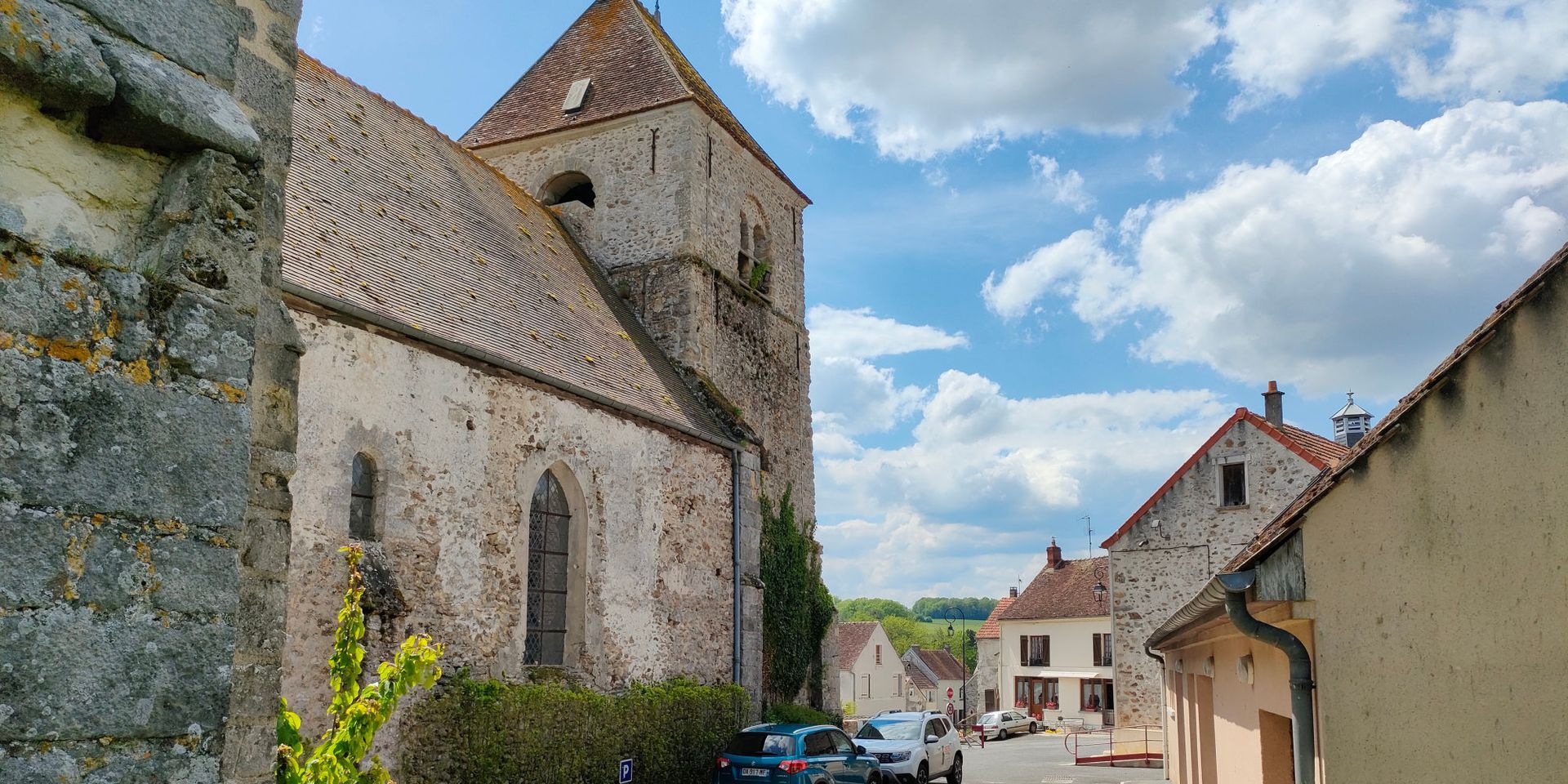 PHOTO EGLISE ROMANE - ESSISES