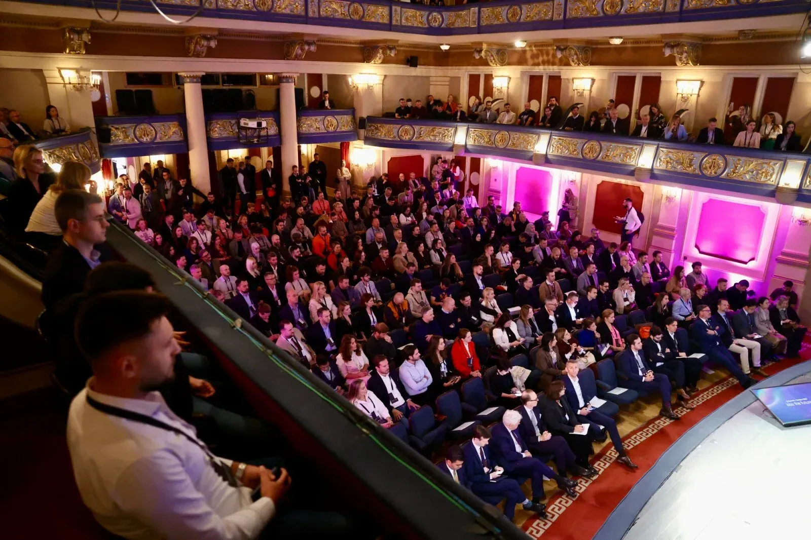 Kiss the Future Summit