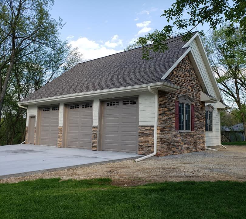 Custom built garage in Beloit, Wi