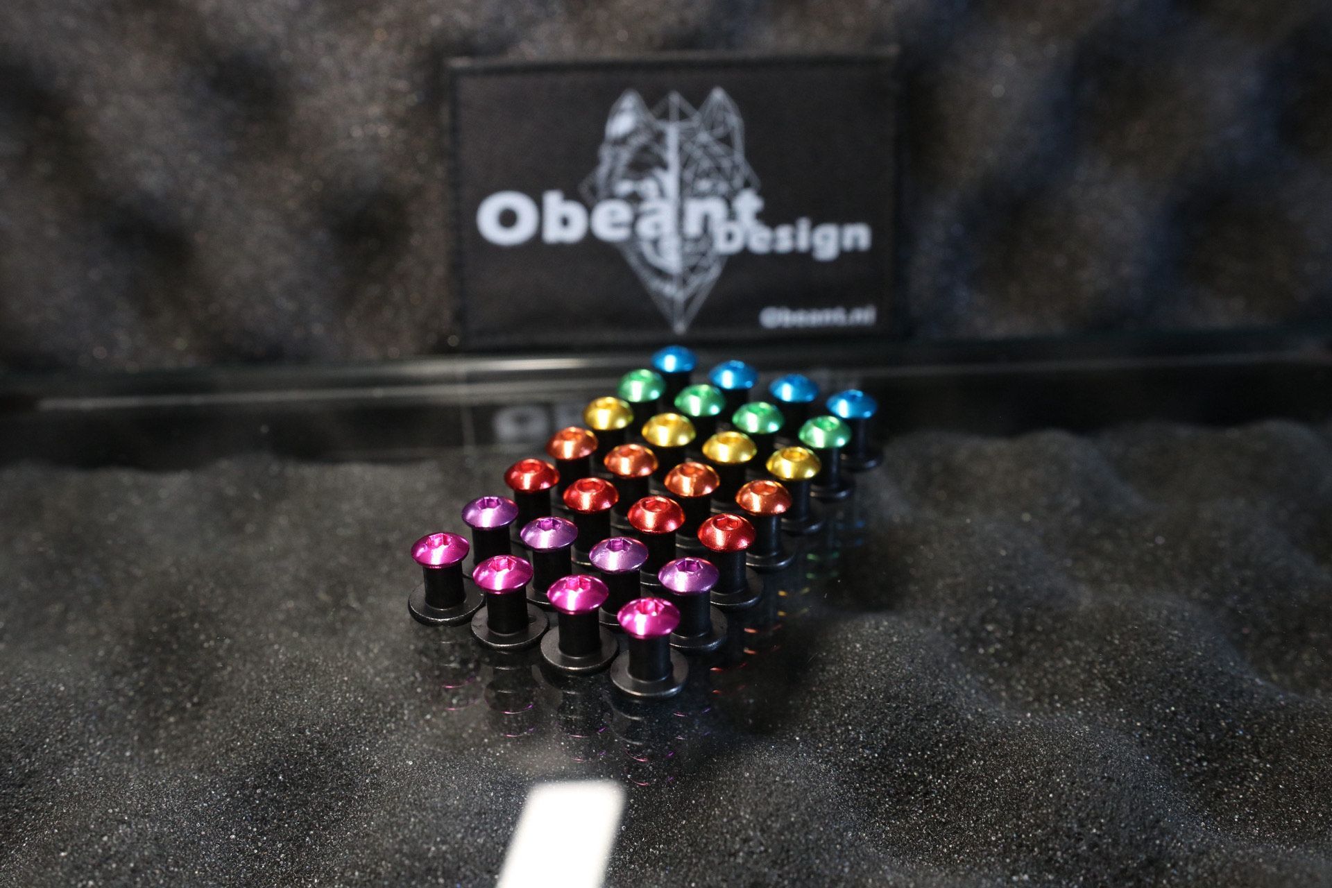 CUSTOM CRBN MASK SCREWS
