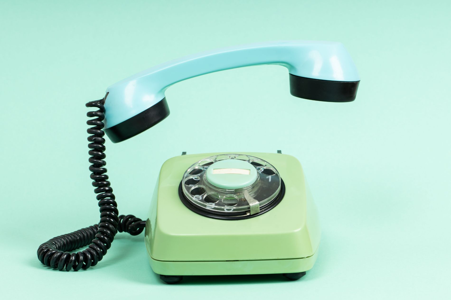 Rappresentazione recapiti e numero di telefono di ditta di tappezzeria auto