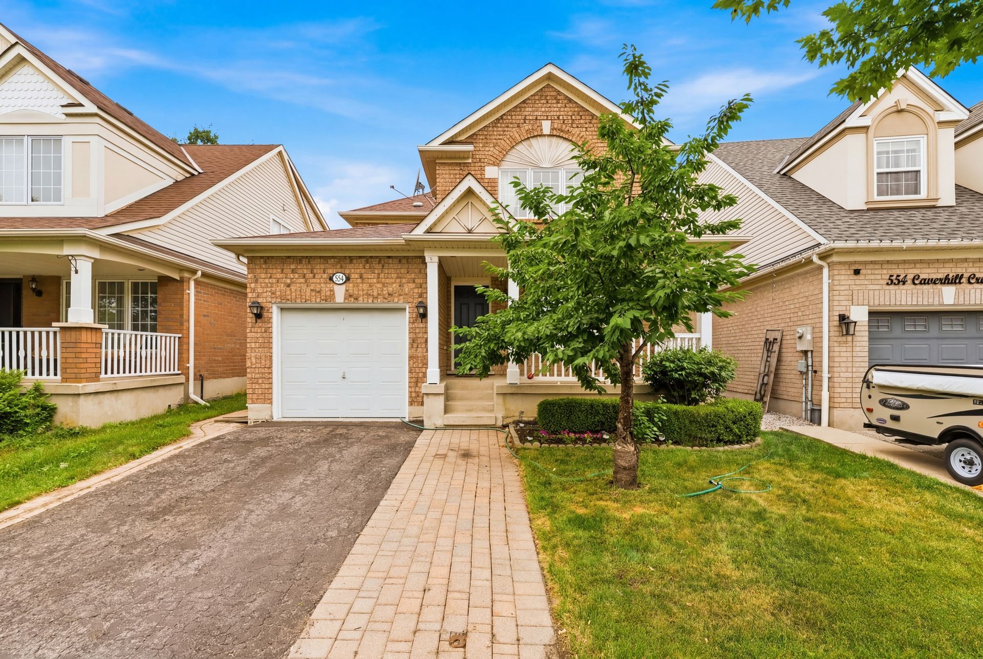 554 Caverhill Cres, Milton