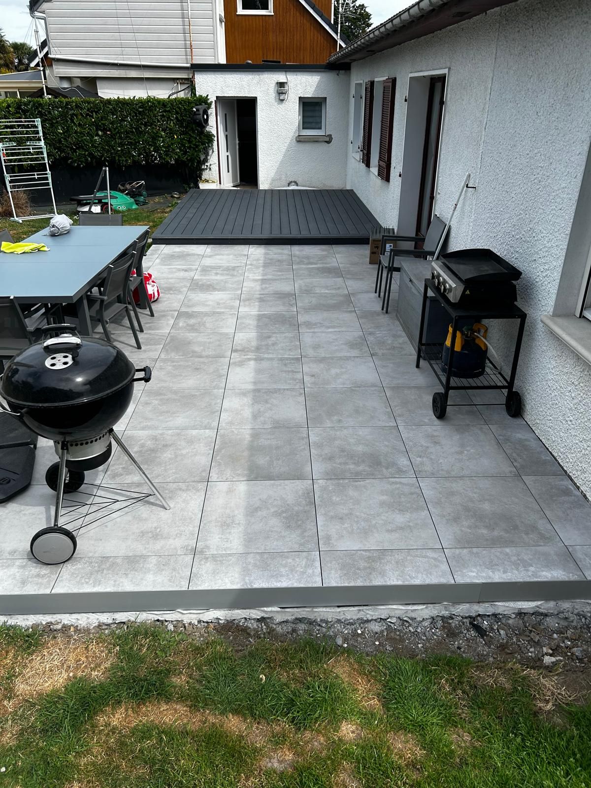 après création terrasse composite sur plot au havre et carrelage