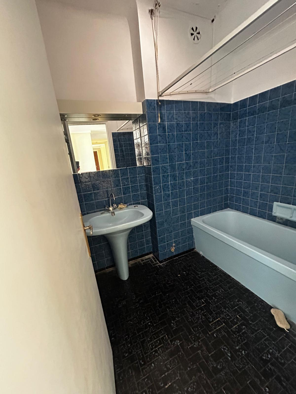 Avant rénovation salle de bains lans un appartement au havre