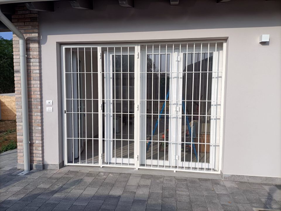 Finestre con sistemi anti-intrustione