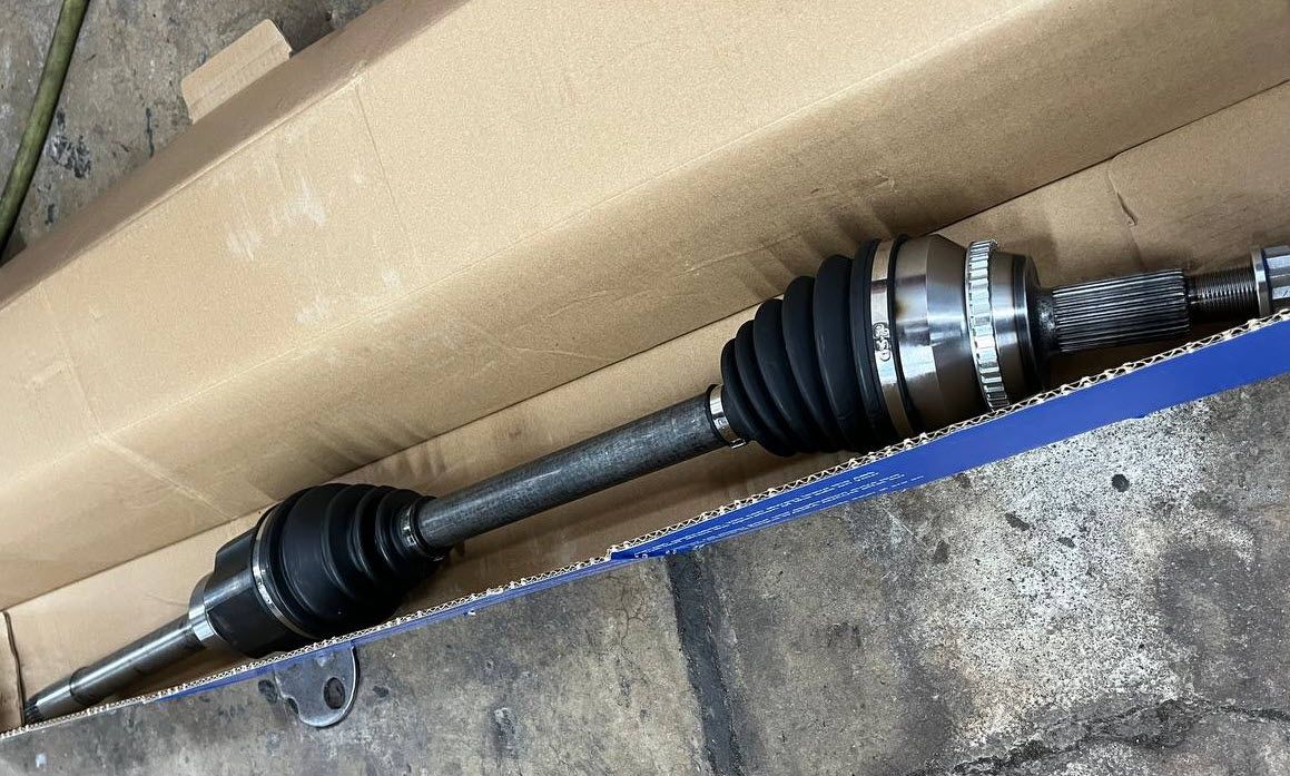 Right-front CV axle for 2013 Toyota Venza