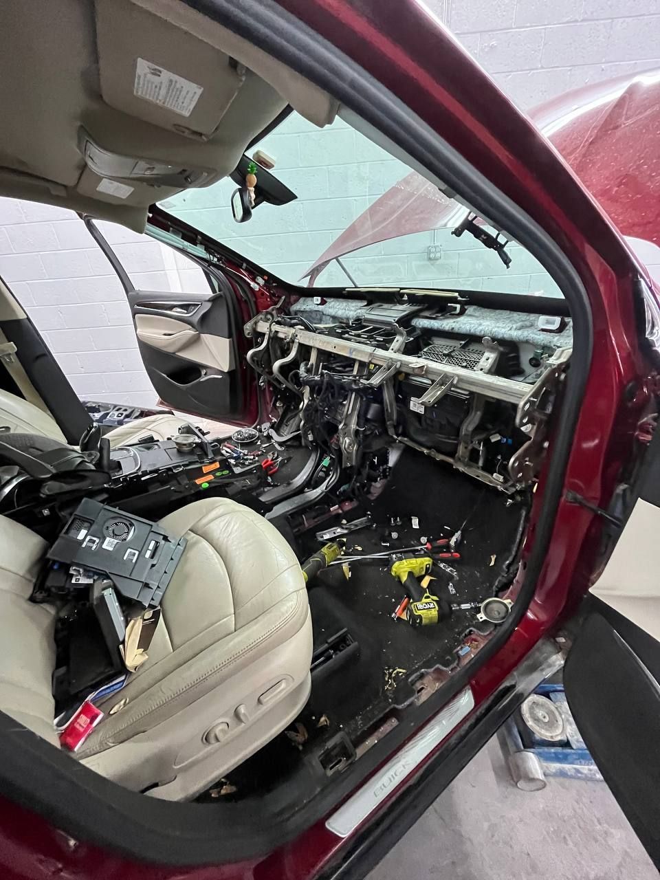buick-enclave-dashboard-reassembly-after-evaporator-core-replacement