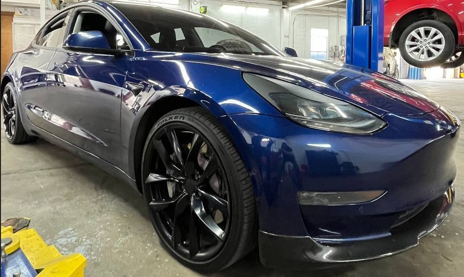 Tesla Model 3 RCM_a056 passenger restraint warning